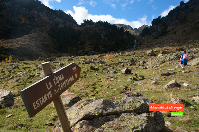 ruta hacia los estanys de tristaina